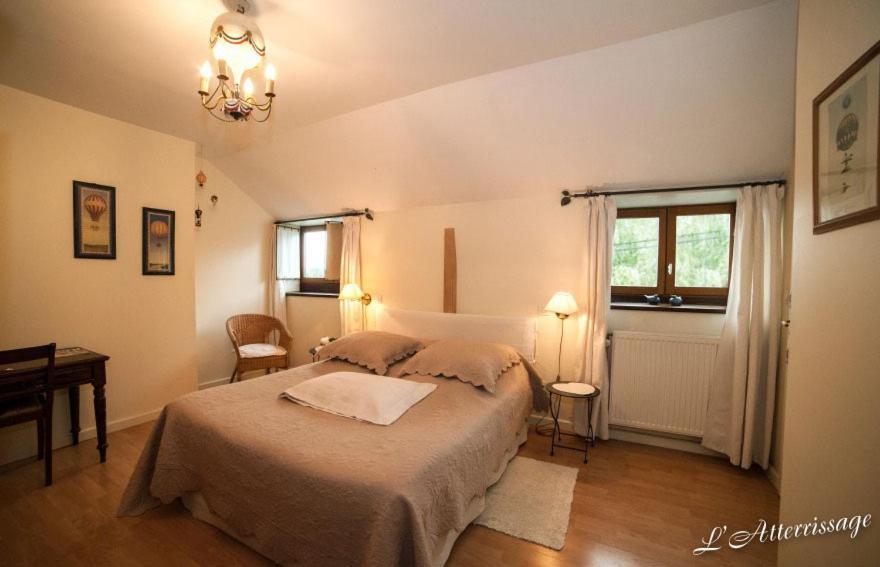 L'Atterrissage Bed & Breakfast Santes Exterior photo